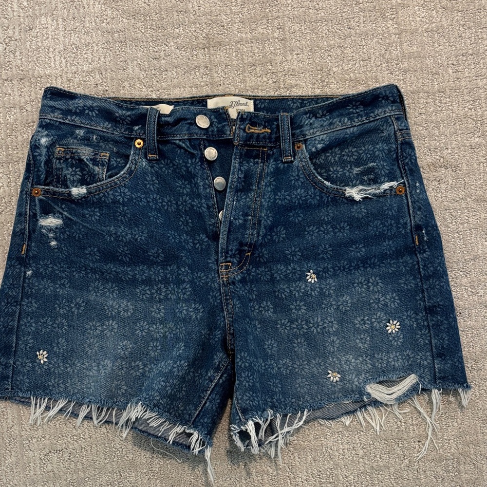 Jean shorts 🌼